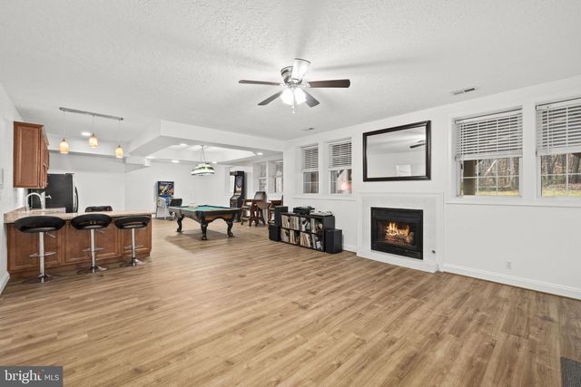 15 WINNING COLORS RD, Stafford, VA 22556