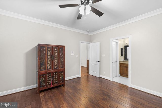 15 WINNING COLORS RD, Stafford, VA 22556