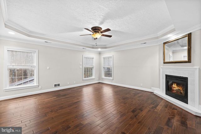 15 WINNING COLORS RD, Stafford, VA 22556