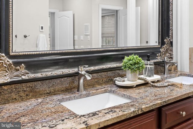 15 WINNING COLORS RD, Stafford, VA 22556