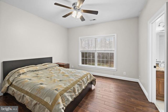 15 WINNING COLORS RD, Stafford, VA 22556