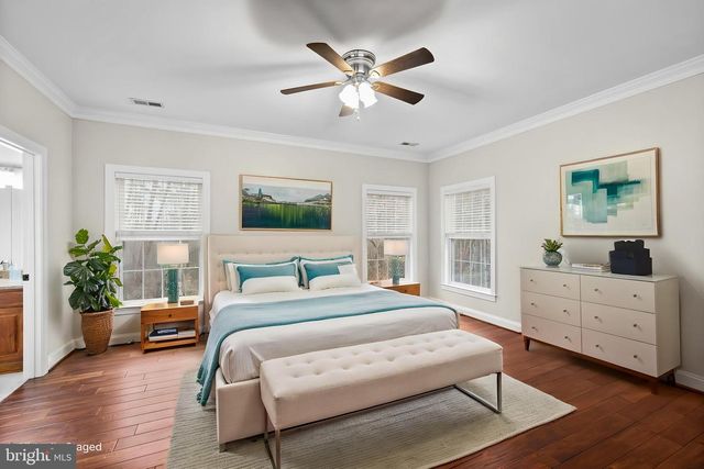 15 WINNING COLORS RD, Stafford, VA 22556