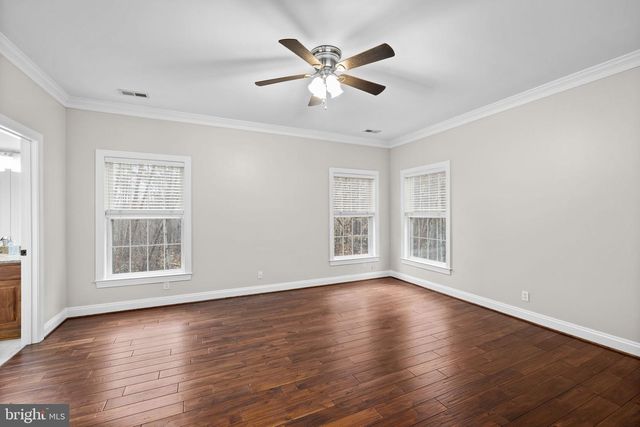 15 WINNING COLORS RD, Stafford, VA 22556