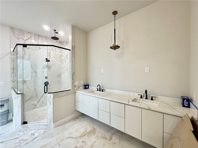 111 NW Trail Ridge Road, Bentonville, AR 72712