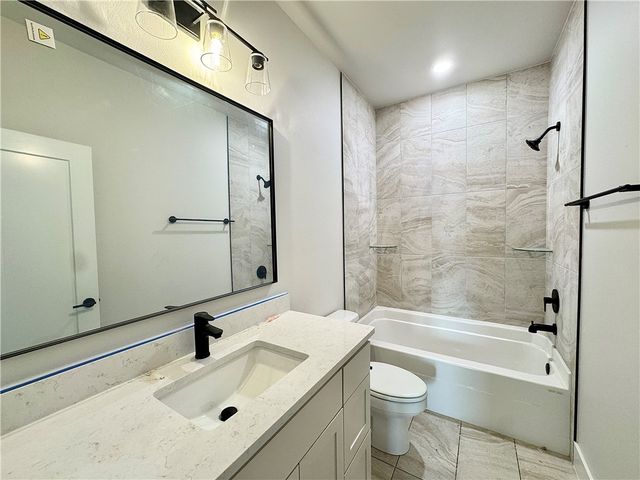 111 NW Trail Ridge Road, Bentonville, AR 72712