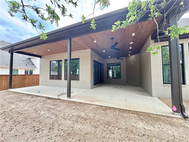 111 NW Trail Ridge Road, Bentonville, AR 72712