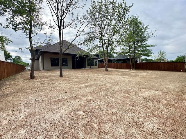 111 NW Trail Ridge Road, Bentonville, AR 72712