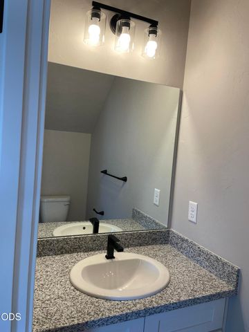 2211 Piazza Drive, Medford, OR 97501