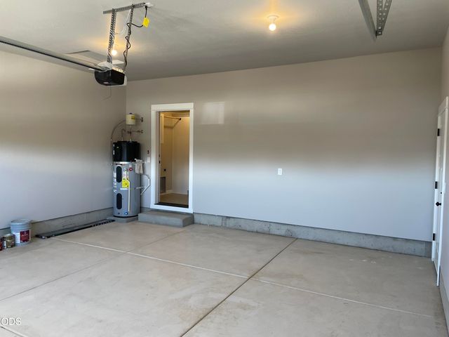 2211 Piazza Drive, Medford, OR 97501