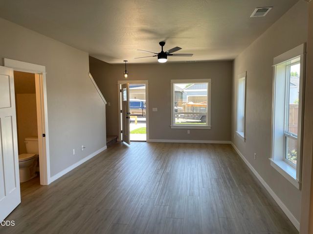 2211 Piazza Drive, Medford, OR 97501