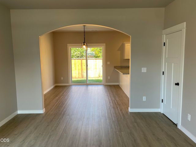 2211 Piazza Drive, Medford, OR 97501