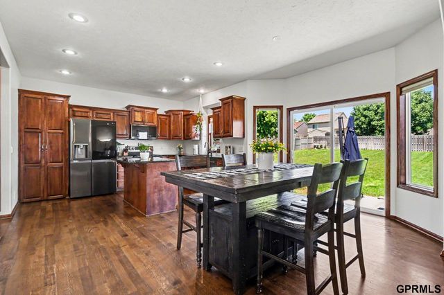 19514 Z Street, Omaha, NE 68135