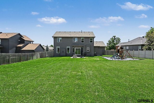 19514 Z Street, Omaha, NE 68135