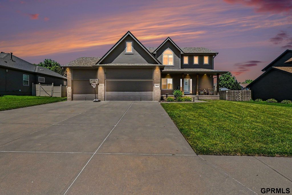 19514 Z Street, Omaha, NE 68135