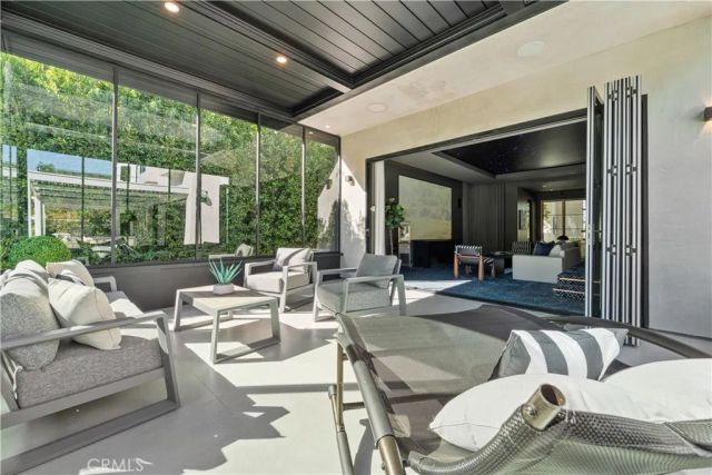 20620 Chatsboro Drive, Woodland Hills, CA 91364
