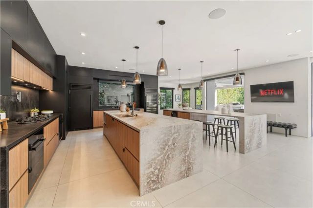 20620 Chatsboro Drive, Woodland Hills, CA 91364