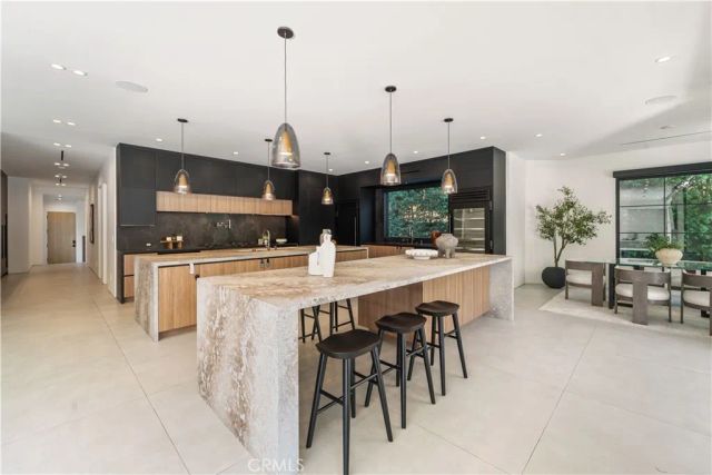 20620 Chatsboro Drive, Woodland Hills, CA 91364