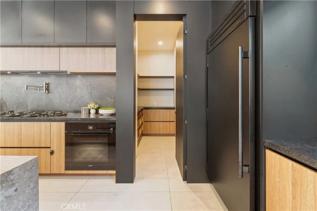 20620 Chatsboro Drive, Woodland Hills, CA 91364