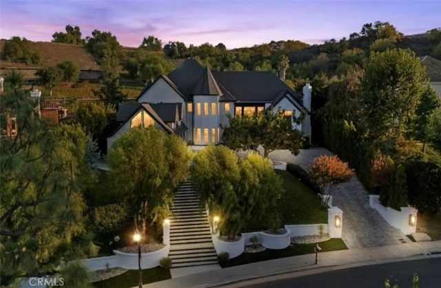 20620 Chatsboro Drive, Woodland Hills, CA 91364