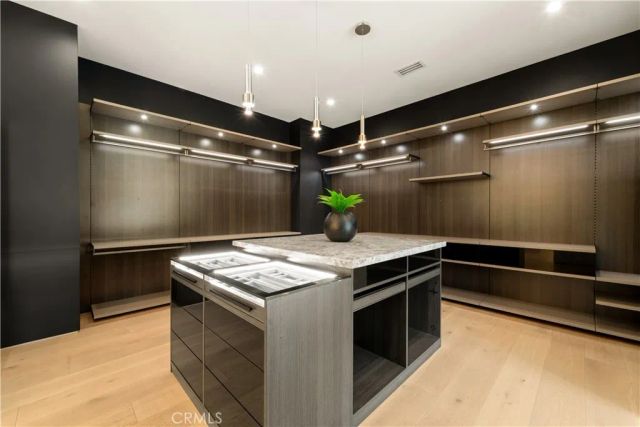 20620 Chatsboro Drive, Woodland Hills, CA 91364