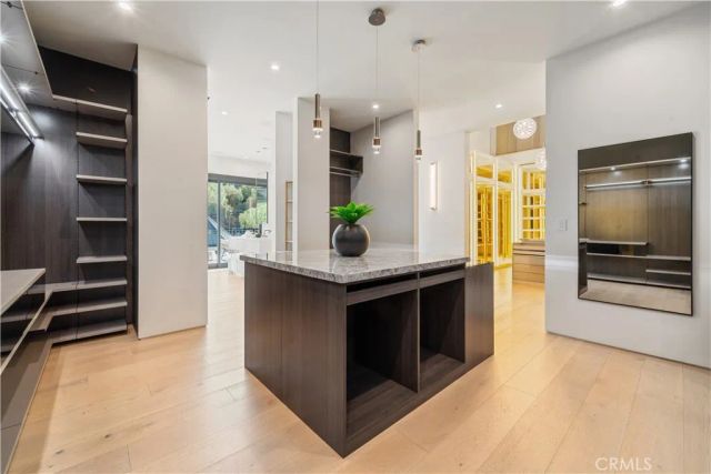 20620 Chatsboro Drive, Woodland Hills, CA 91364