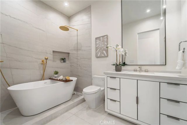 20620 Chatsboro Drive, Woodland Hills, CA 91364