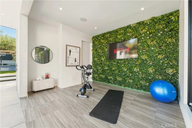 20620 Chatsboro Drive, Woodland Hills, CA 91364