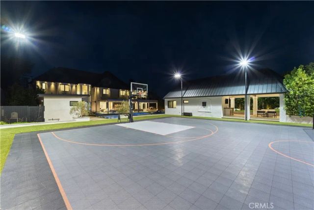 20620 Chatsboro Drive, Woodland Hills, CA 91364