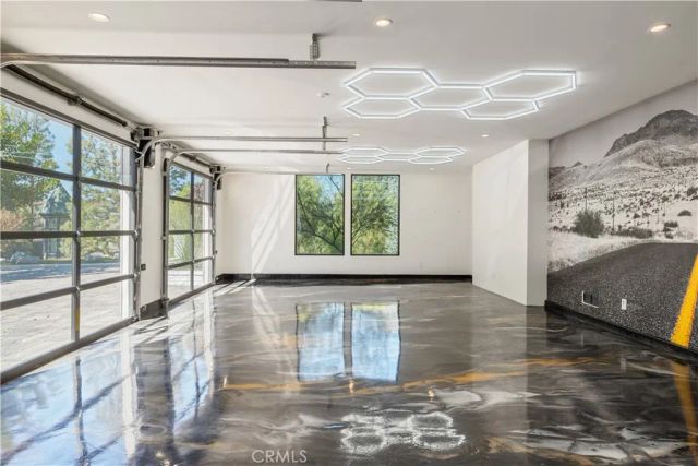 20620 Chatsboro Drive, Woodland Hills, CA 91364