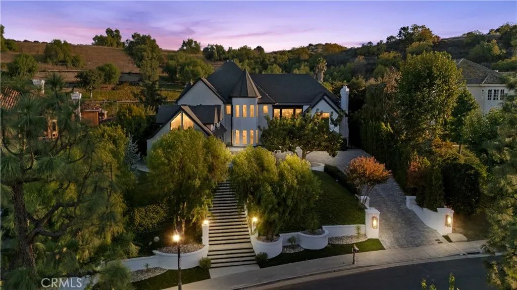 20620 Chatsboro Drive, Woodland Hills, CA 91364