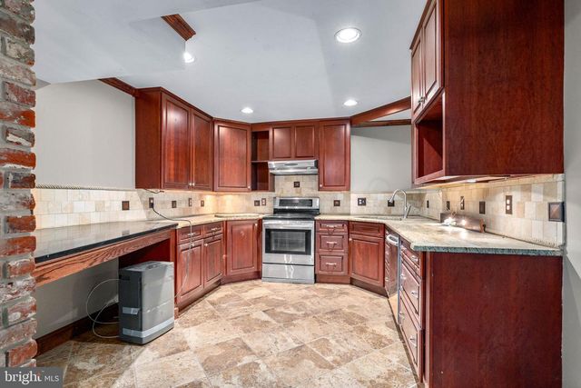 99 E LEWIS SHORE RD, Elkton, MD 21921