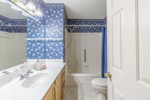 6580 Hickory Meadow Drive, Chattanooga, TN 37421