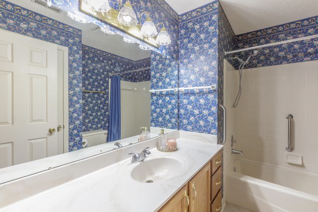 6580 Hickory Meadow Drive, Chattanooga, TN 37421