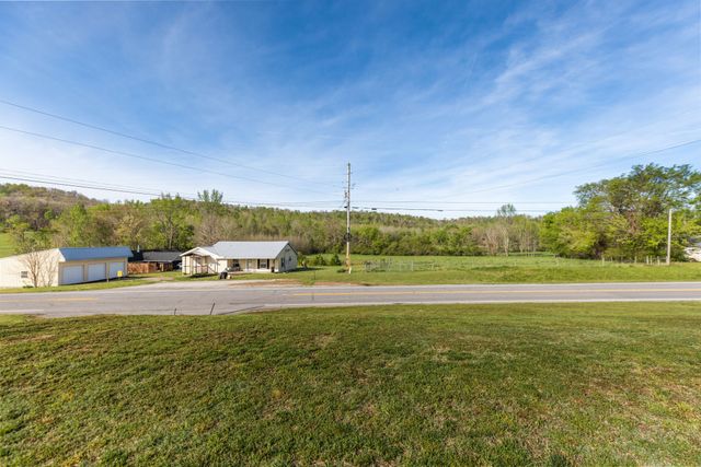 448 Duncan Cir, Lobelville, TN 37097
