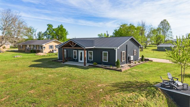 448 Duncan Cir, Lobelville, TN 37097