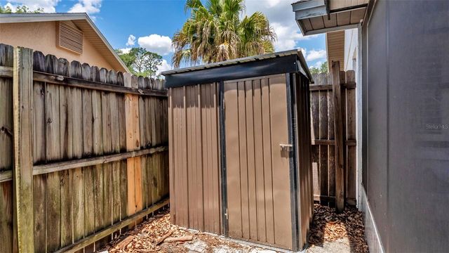 1418 SANDALWOOD DRIVE, Plant City, FL 33563