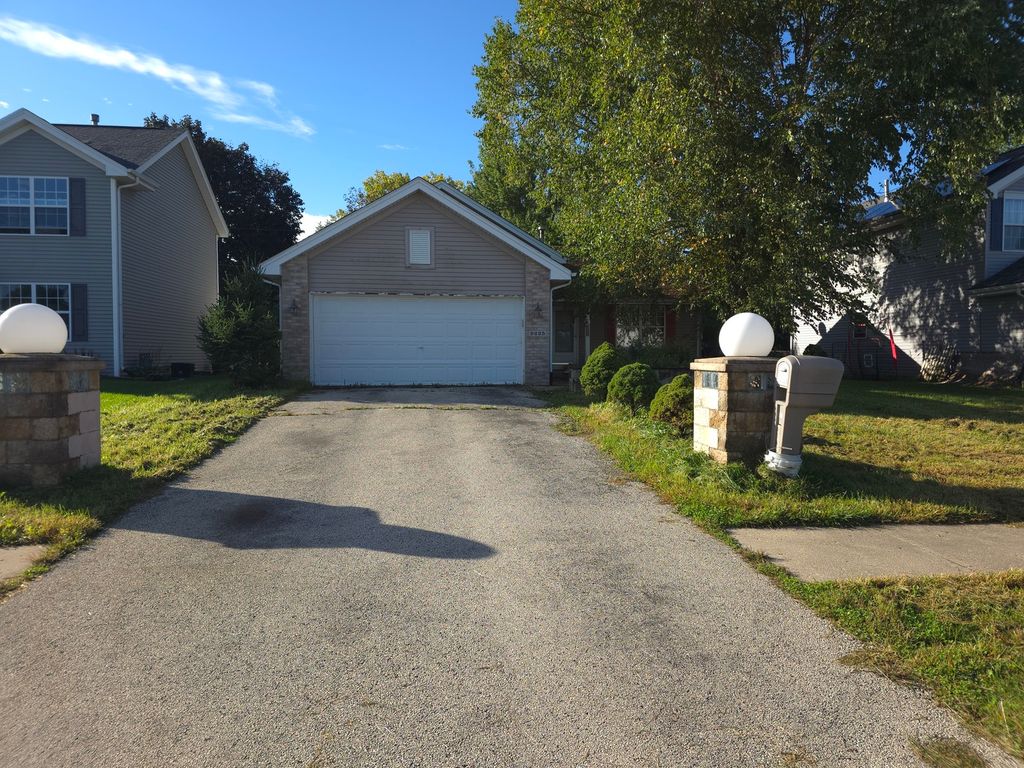 9235 Segunda Lane, Machesney Park, IL 61115