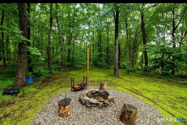 35 Hunt Road, Columbia, CT 06237