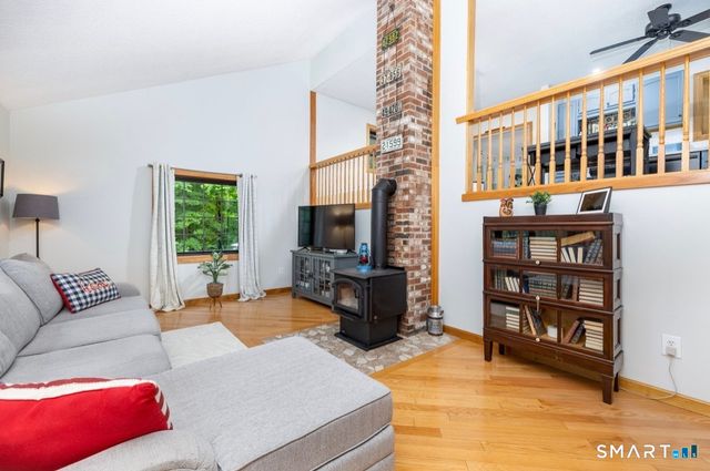 35 Hunt Road, Columbia, CT 06237