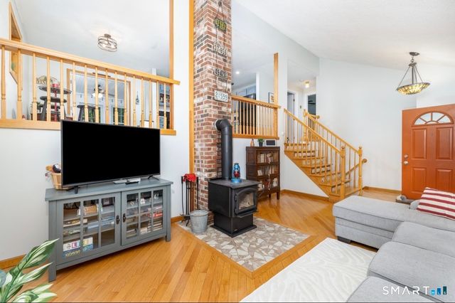 35 Hunt Road, Columbia, CT 06237