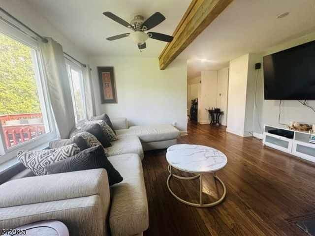 4 W Nelson St, Newton Town, NJ 07860