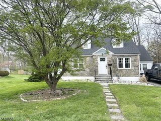 4 W Nelson St, Newton Town, NJ 07860
