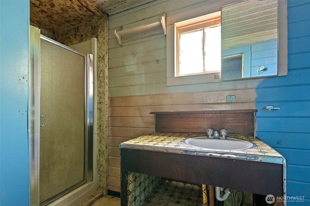 57174 State Route 20, Rockport, WA 98283