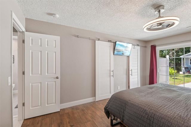 10000 W BAY STREET, Seminole, FL 33776