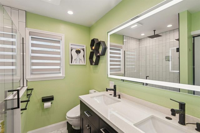 10000 W BAY STREET, Seminole, FL 33776