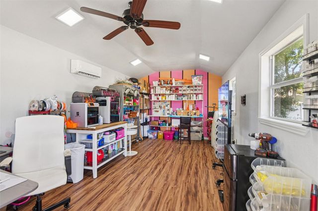 10000 W BAY STREET, Seminole, FL 33776