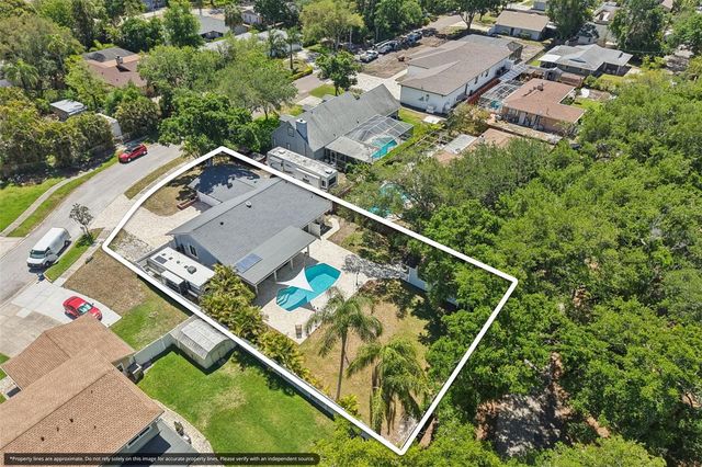 10000 W BAY STREET, Seminole, FL 33776