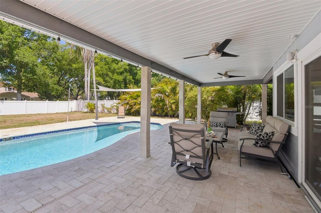 Image 22 of property listing at 10000 W BAY STREET, Seminole, FL 33776