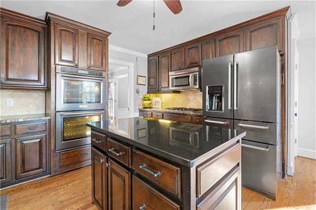 3950 W Cooper Lake SE Drive, Smyrna, GA 30082