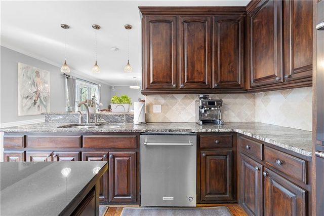 3950 W Cooper Lake SE Drive, Smyrna, GA 30082